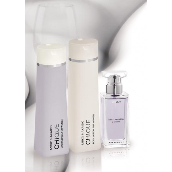 Set Parfum si Cosmetice cu feromoni Chique pentru femei